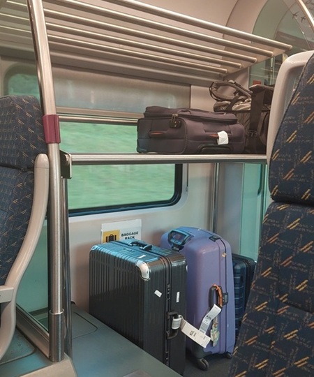 KLIAの車内